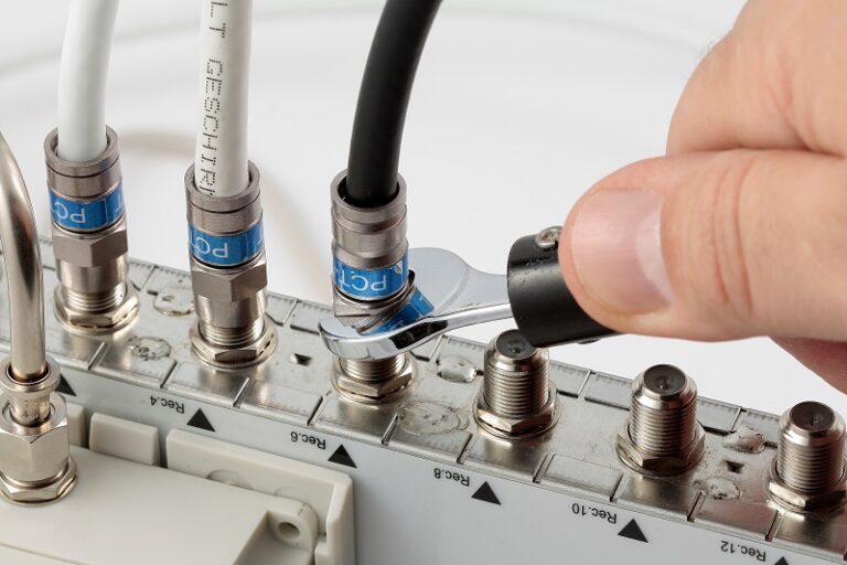 FENIE celebra los avances en Crea y Crece para acabar con la morosidad.