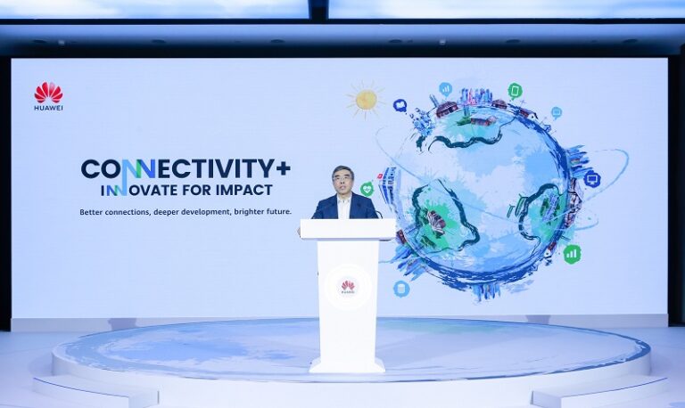 Liang Hua, presidente de Huawei, en el Foro de Sostenibilidad 2022 de la compañía.