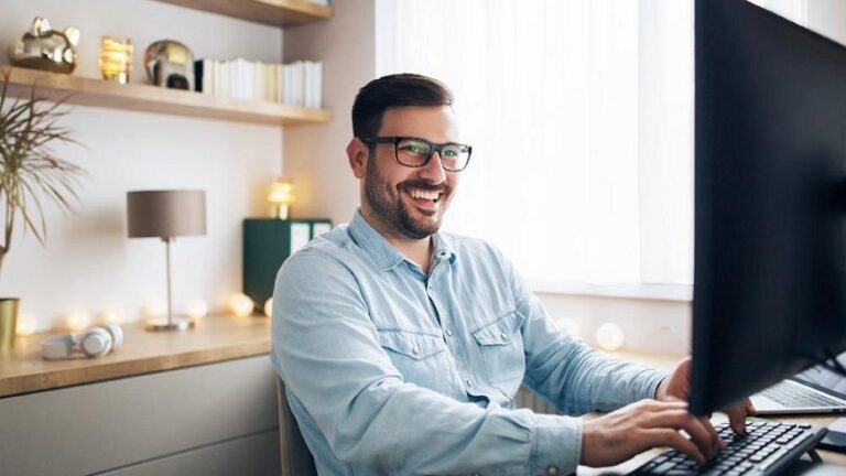 El trabajo híbrido exige un replanteamiento de los equipos técnicos y tener en cuenta la telefonía.