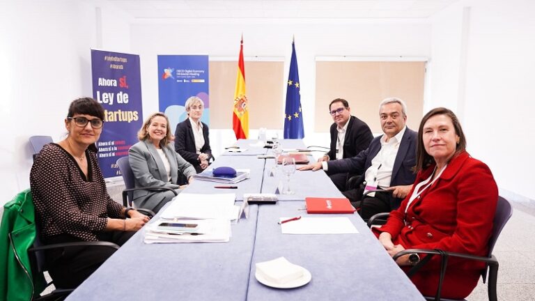 Reunión de Adigital, Ametic y Digitales con representantes del Gobierno de España.