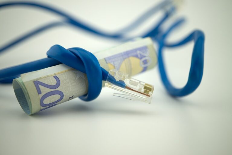 Las patronales TIC españolas piden un debate abierto sobre la Network Tax.