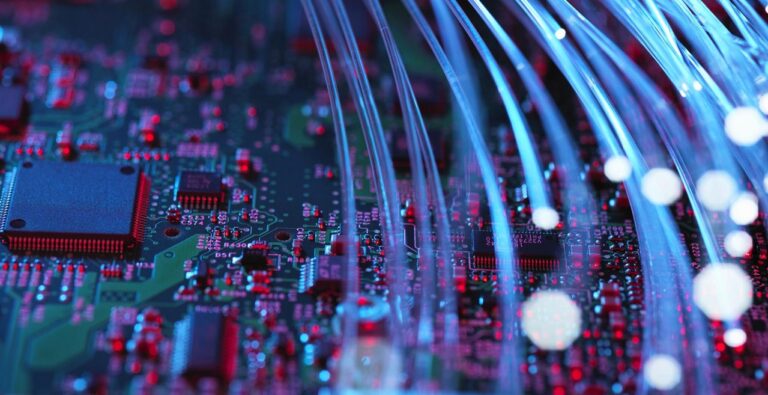 Abril 2024: Telefónica celebrará su centenario “libre de cobre”.