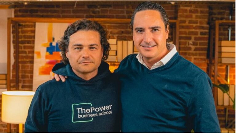 Rafa Gozalo, CEO y cofundador de TPBS y Pio Farrán, responsable de ventas de Astroline.