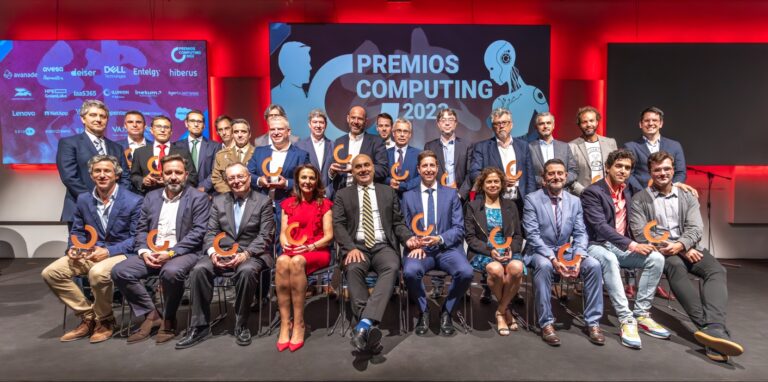 Foto de grupo de los proyectos galardonados en los Premios Computing 2023.